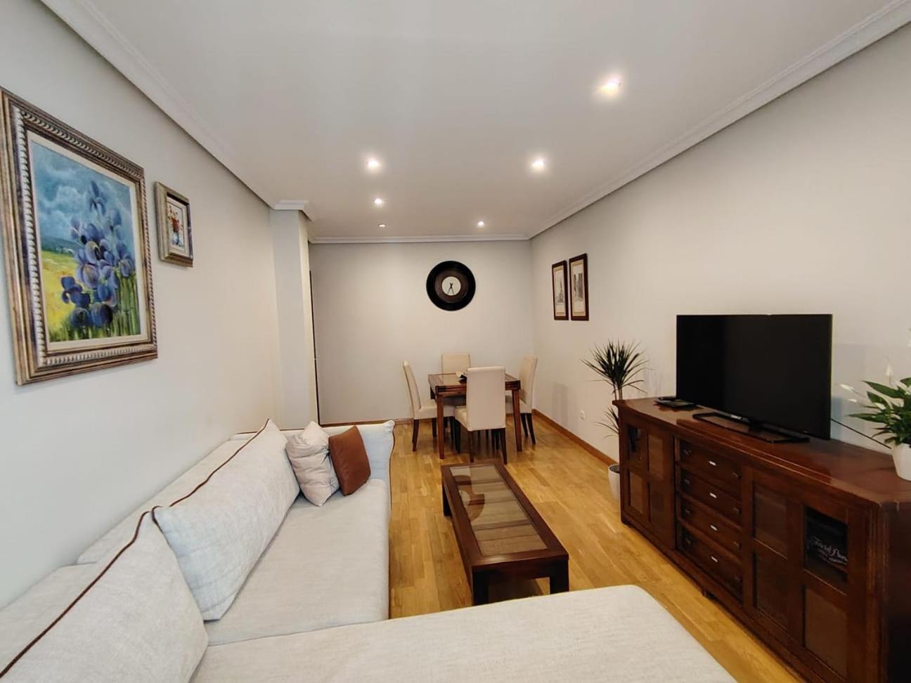 Appartement Avello Oviedo Con Parking Extérieur photo